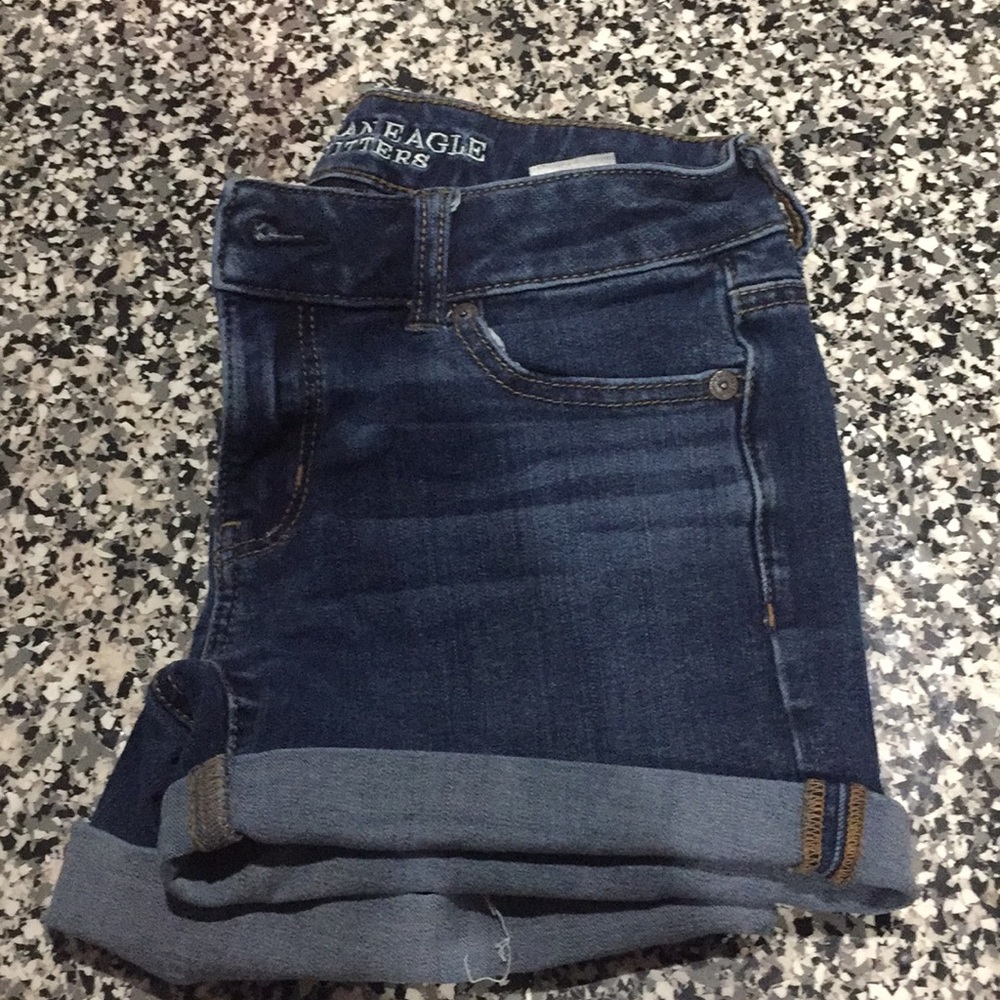 AEO 360 degree super stretch midi shorts size 0